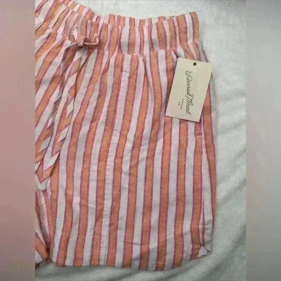 Women’s Shorts  Green With Pockets High Rise Pull On  Universal Thread Size Xs - Picture 3 of 8